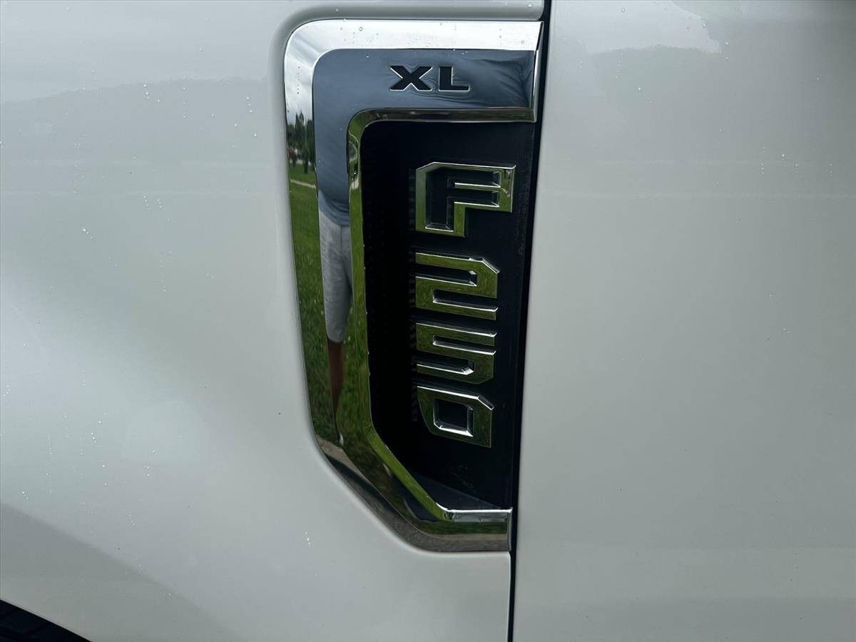 2017 Ford F-250 Super Duty 24