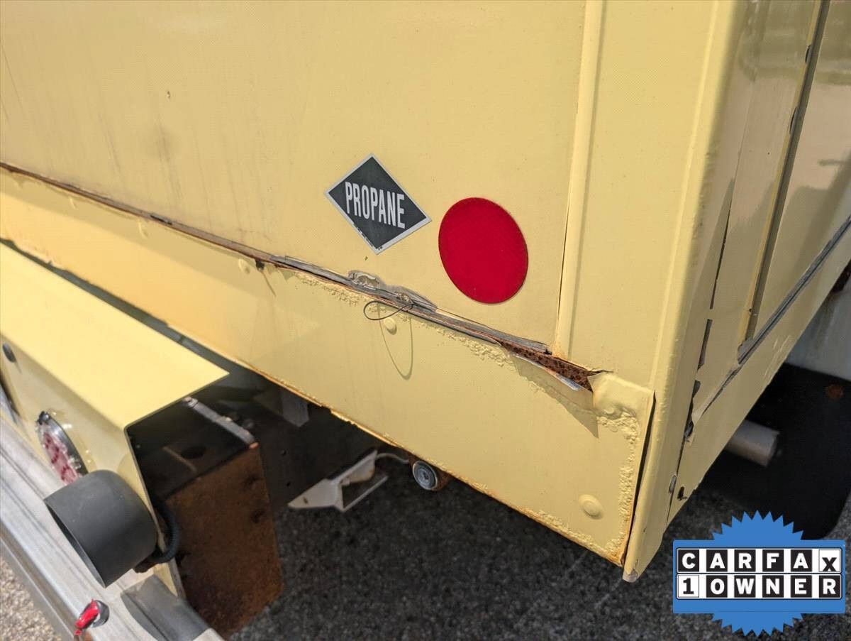 2019 Ford E-450 photo 26