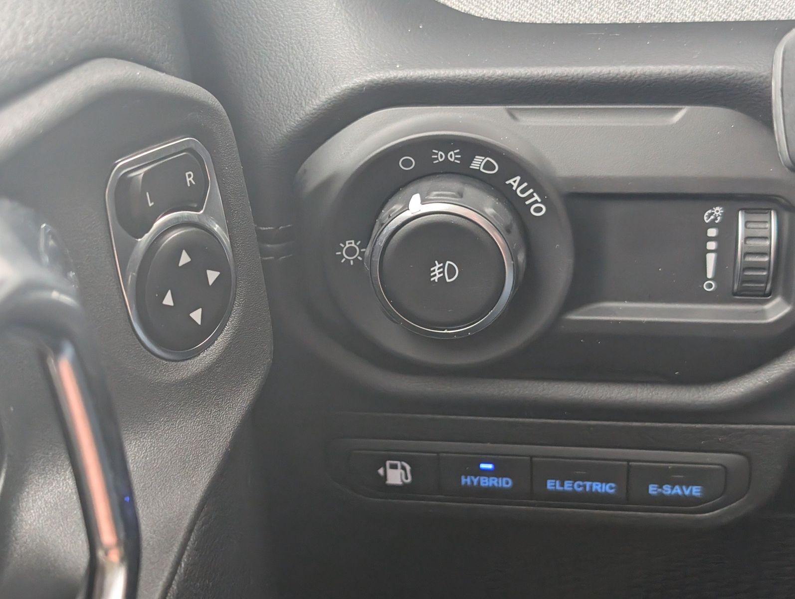 2025 Jeep Wrangler 4xe 47