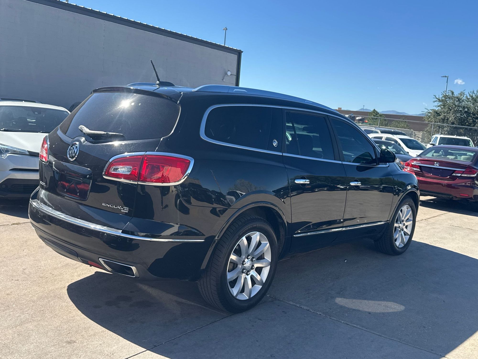 2016 Buick Enclave Premium photo 4