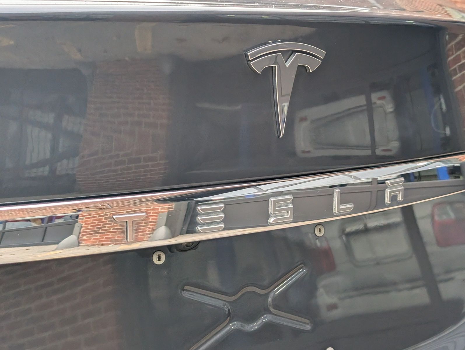 2014 Tesla Model S 22