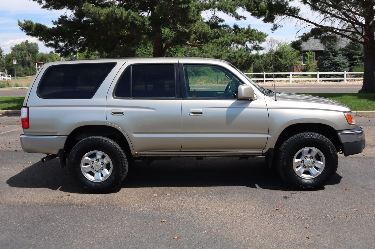 2002 Toyota 4Runner SR5 | Victory Motors of Colorado