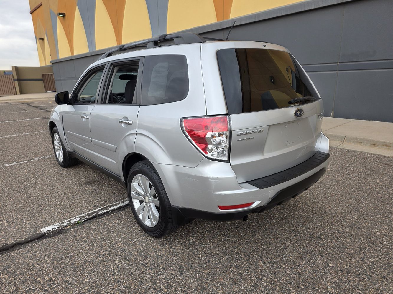 2011 Subaru Forester 2.5X Premium photo 2