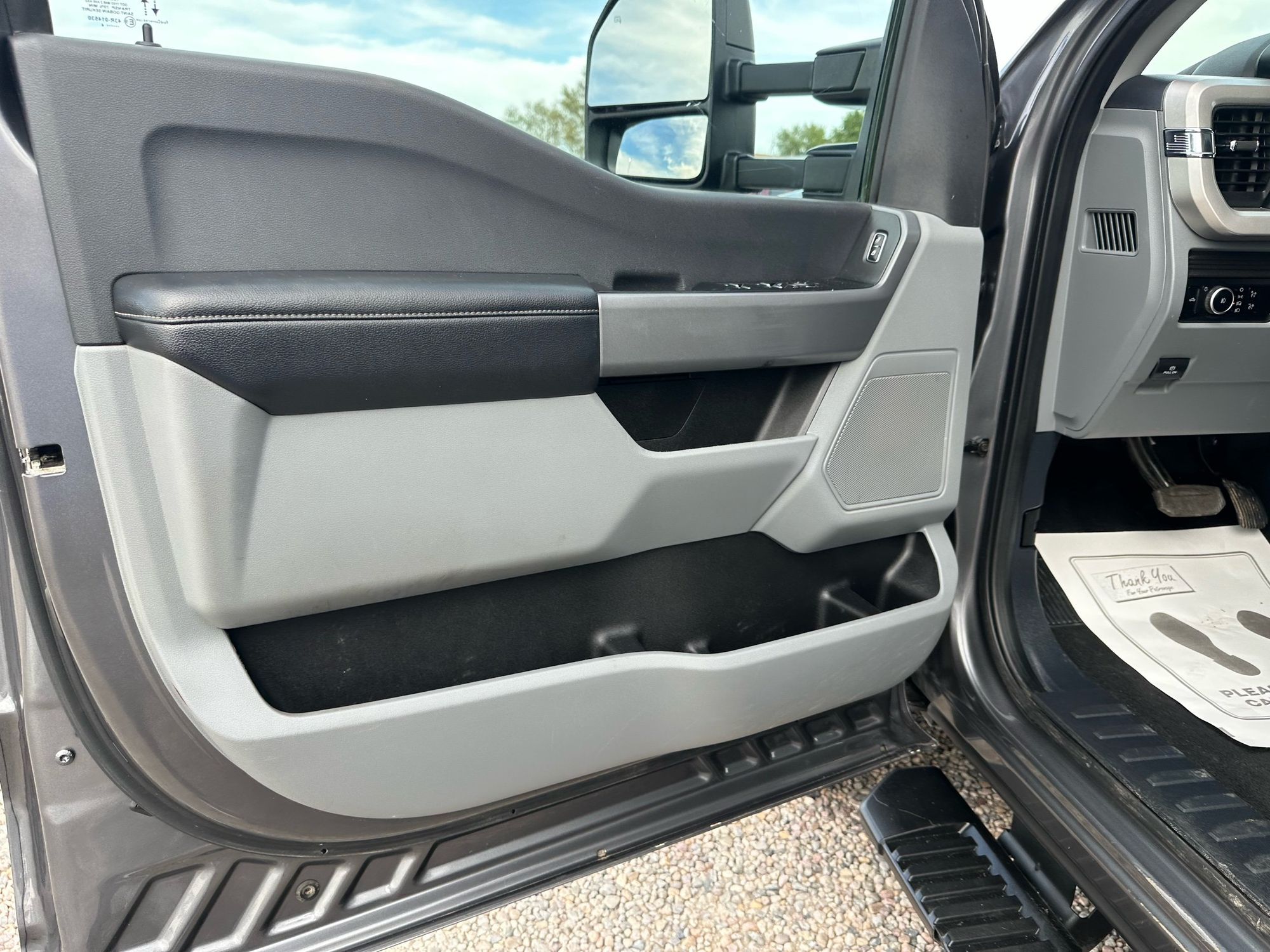 2024 Ford F-350 XLT photo 30