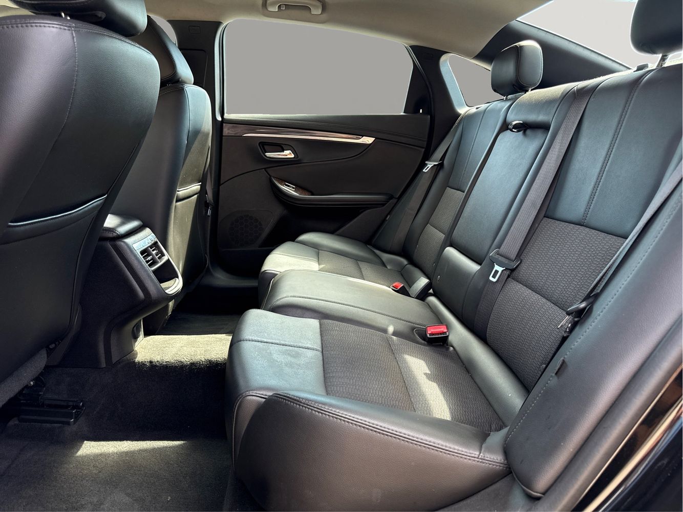 2015 Chevrolet Impala 1LT photo 10