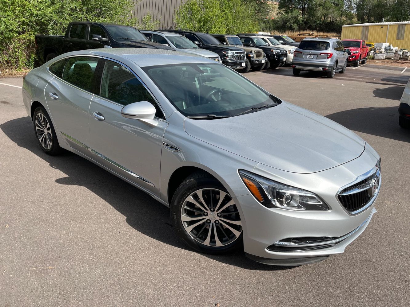2017 Buick LaCrosse Essence's photo