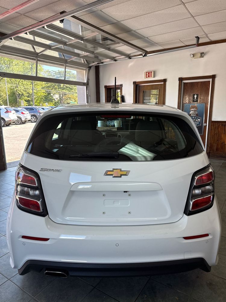 2020 Chevrolet Sonic LT photo 6