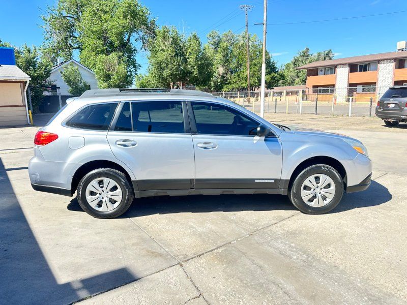 2012 Subaru Outback 2.5i - Silver exterior view 4