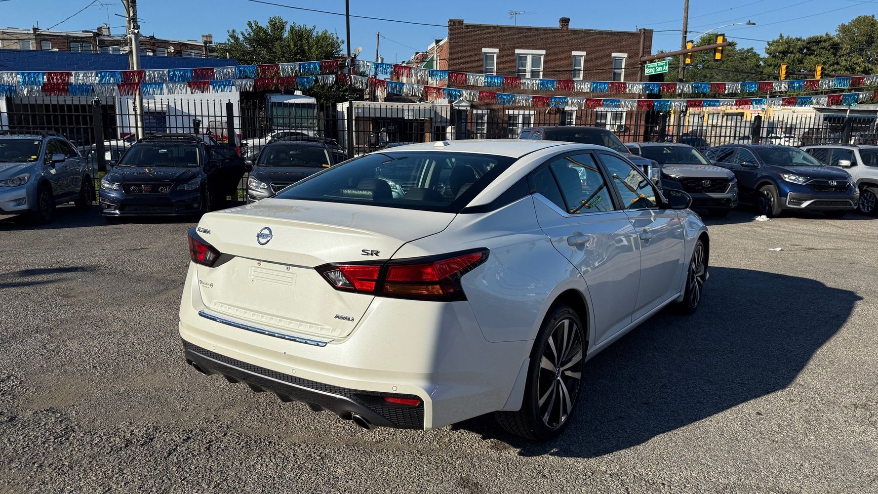 2020 Nissan Altima 2.5 SR photo 4