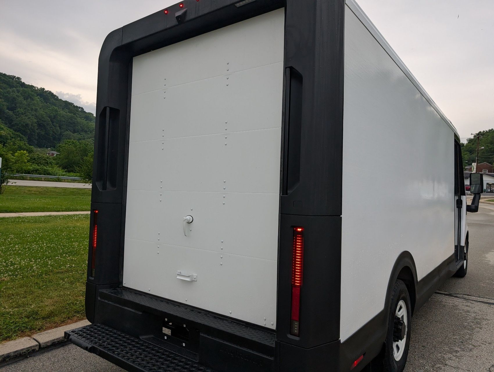 2024 BrightDrop Zevo 600 43