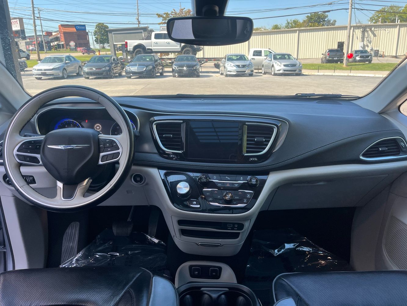2018 Chrysler Pacifica Limited photo 23