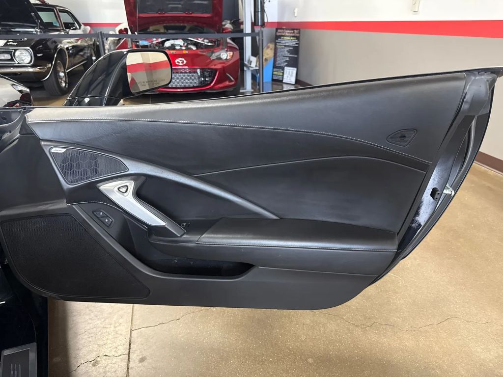 2014 Chevrolet Corvette Stingray 3LT Convertible photo 12