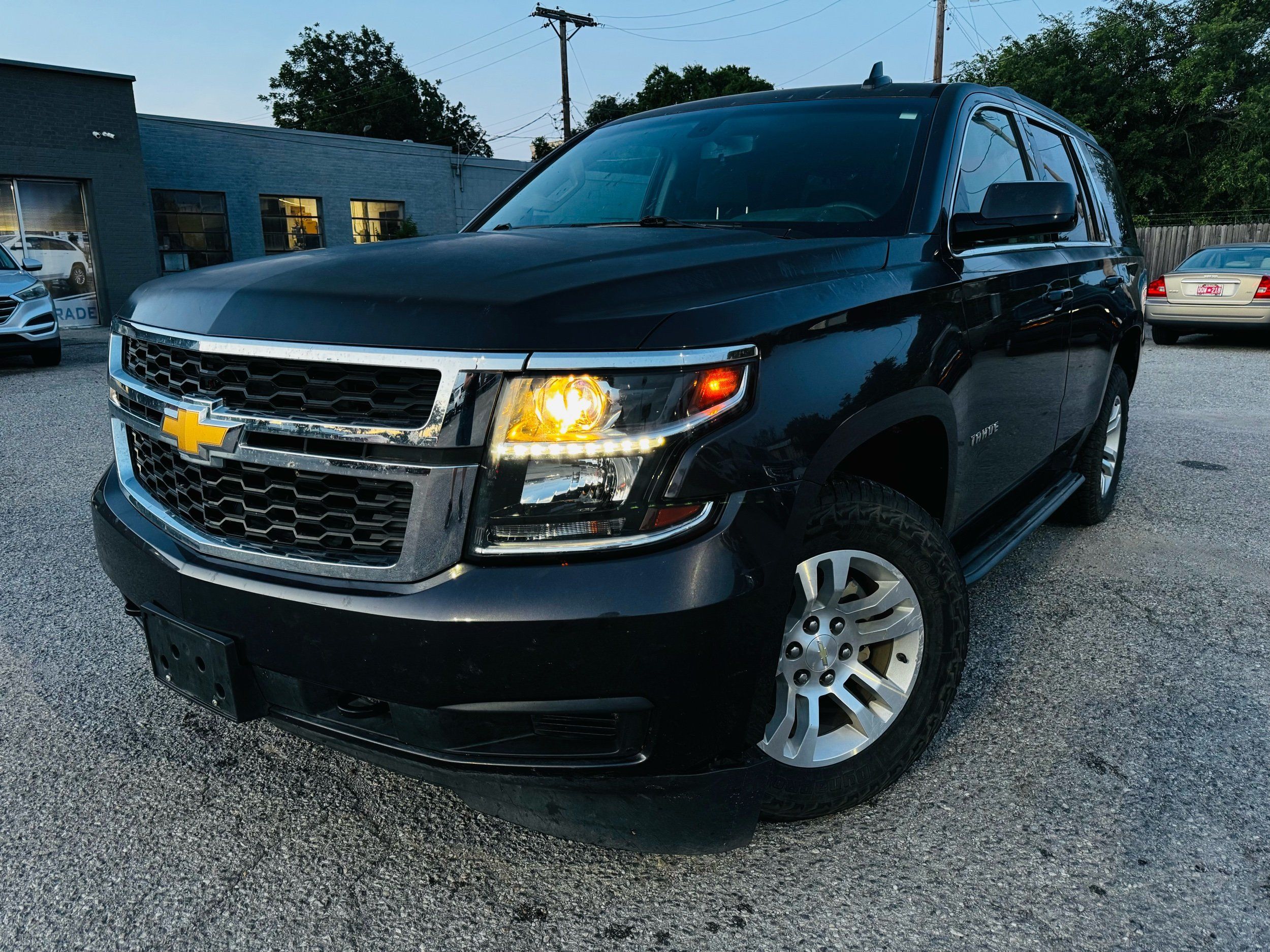 2017 Chevrolet Tahoe 4WD LS's photo
