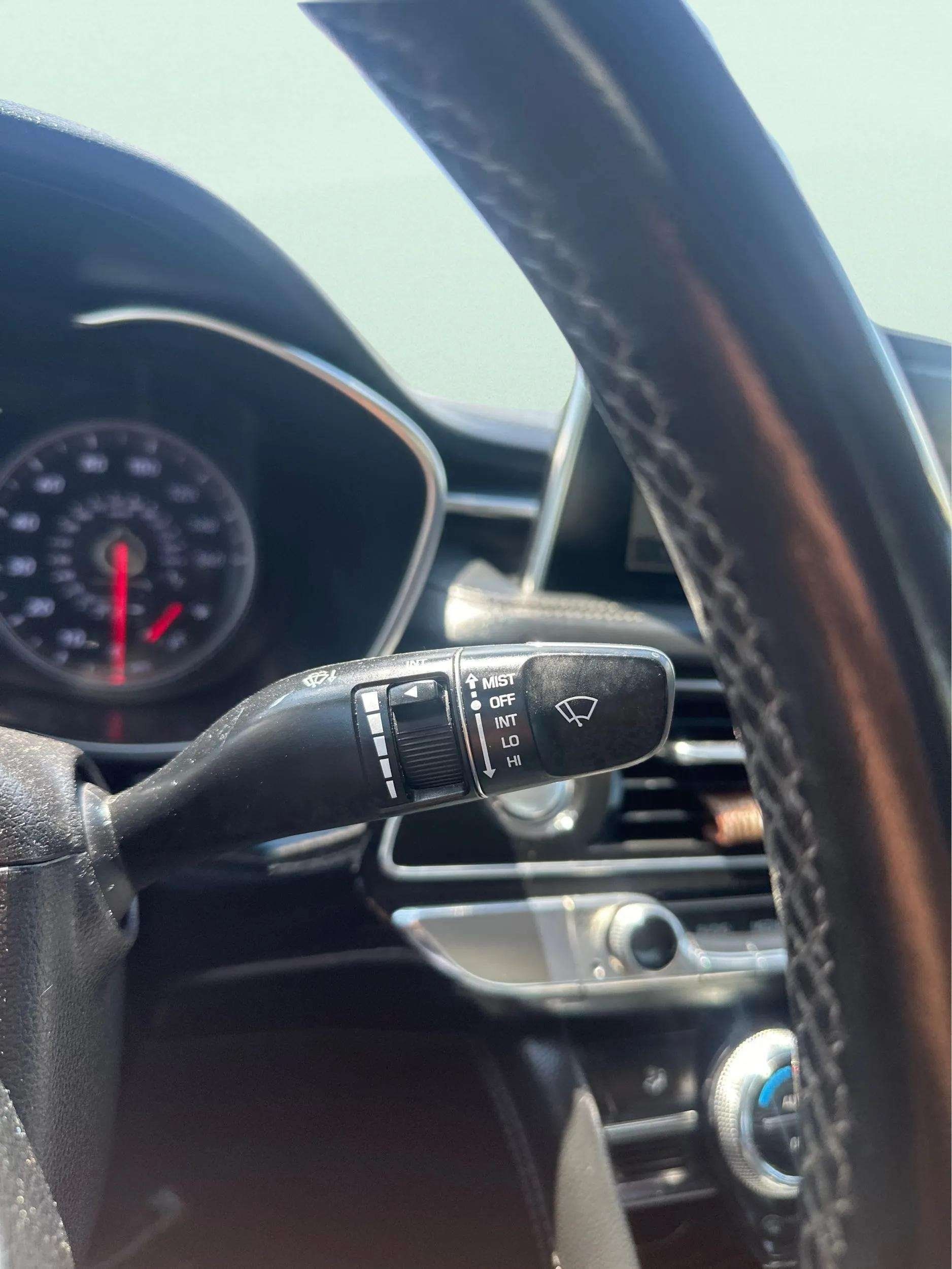 2020 GENESIS G70 Standard - Photo 29
