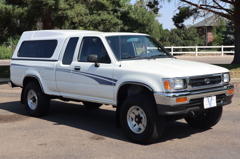 1993 Toyota Pickup Photos