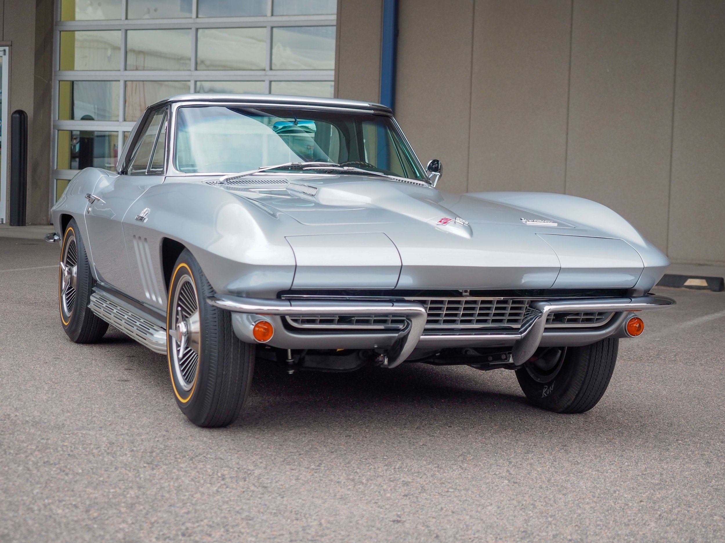 1966 Chevrolet Corvette Silver Roadster