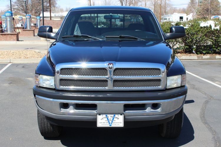 2001 Dodge Ram 2500 SLT-Laramie | Victory Motors of Colorado