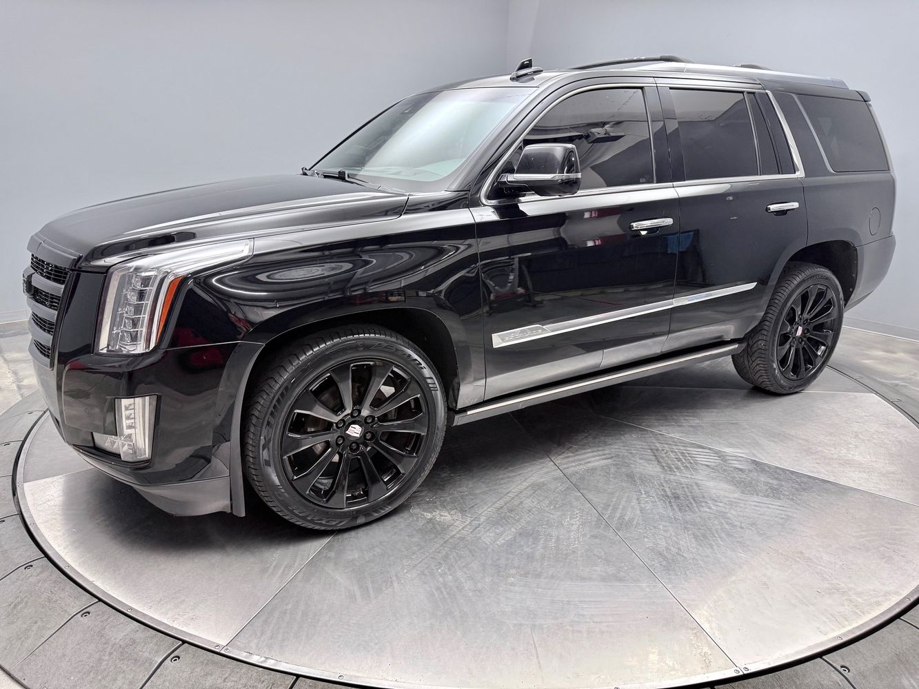 2016 Cadillac Escalade AWD Platinum's photo