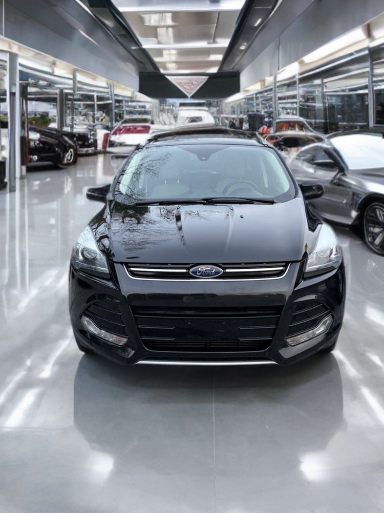 2015 Ford Escape Titanium's photo