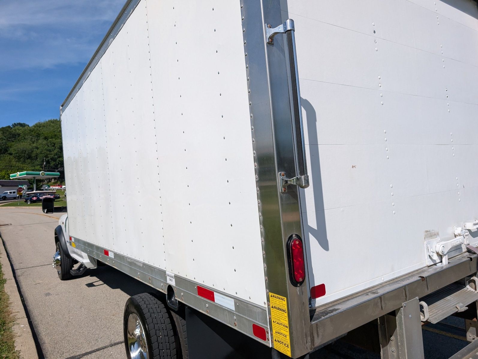 2022 Ram 4500 16' Box Truck 33