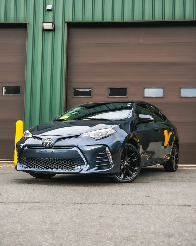 Gray 2017 Toyota Corolla Sedan Front-Wheel Drive 6-Speed Manual