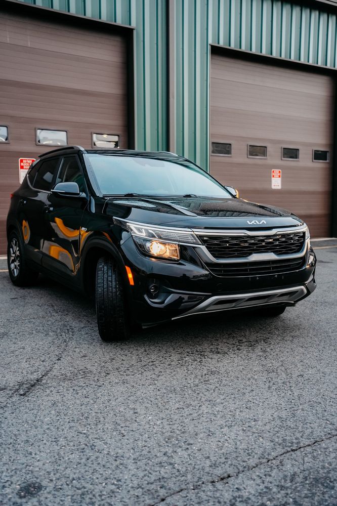 2022 Kia Seltos EX photo 3