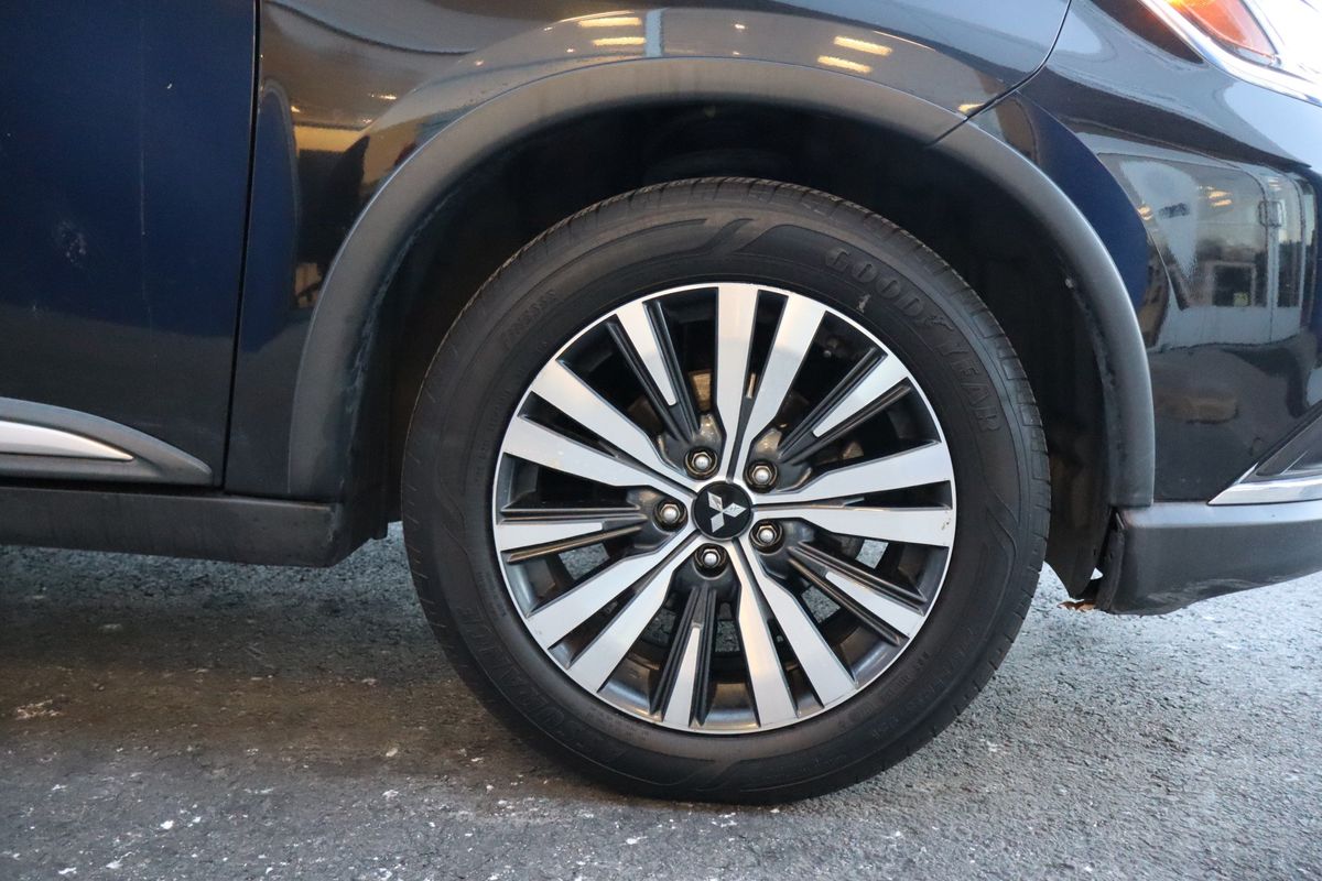 2019 Mitsubishi Outlander SE