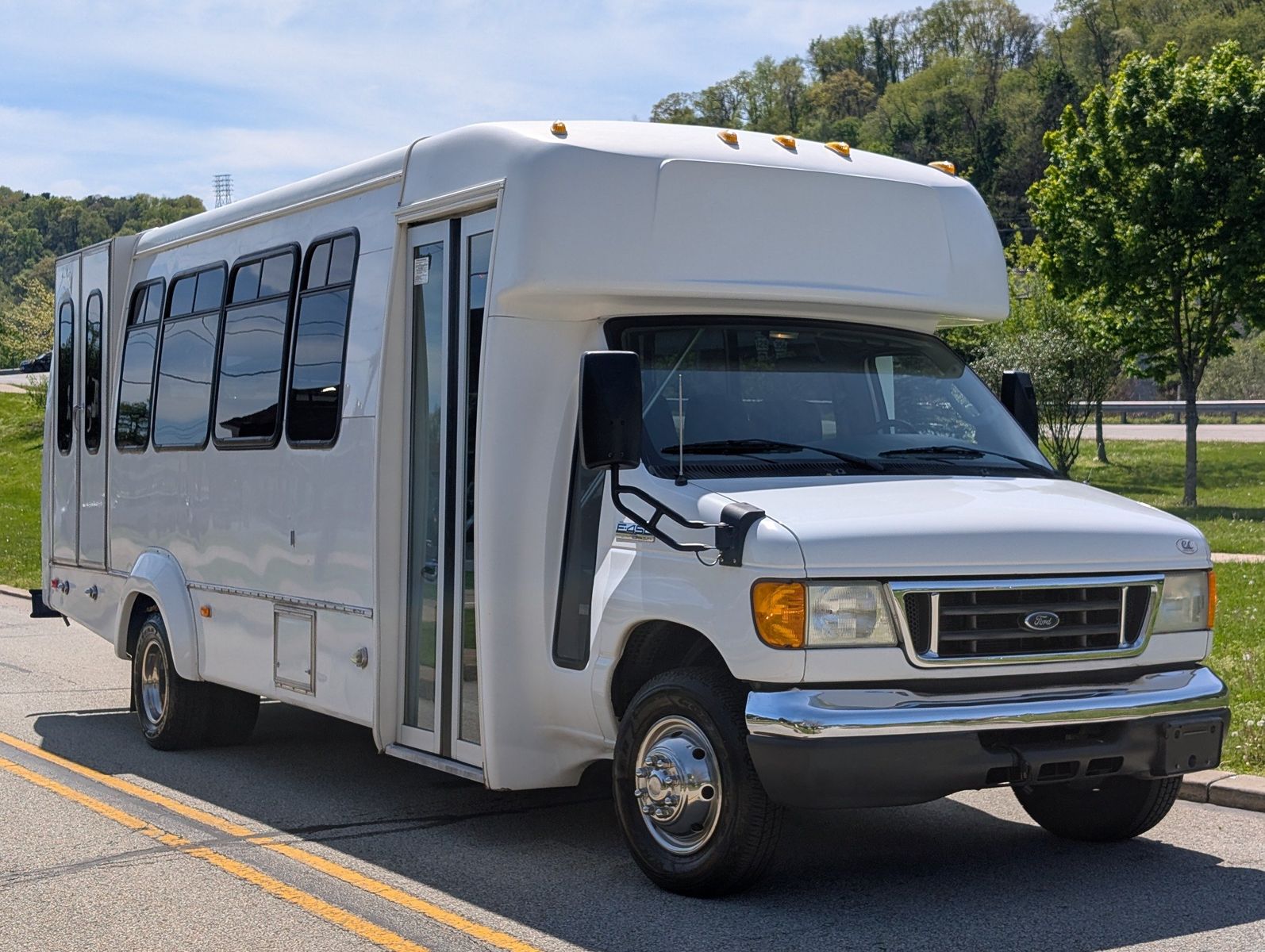 2007 Ford E-450 Cutaway 122