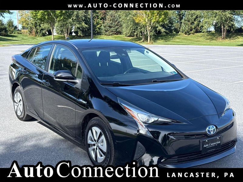 Black 2017 Toyota Prius Hatchback Front-Wheel Drive Continuously Variable Transmission
