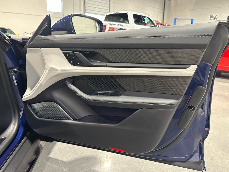 2023 Porsche Taycan GTS Sport Turismo, photo 22