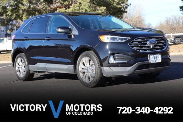 2022 Ford Edge Titanium's photo