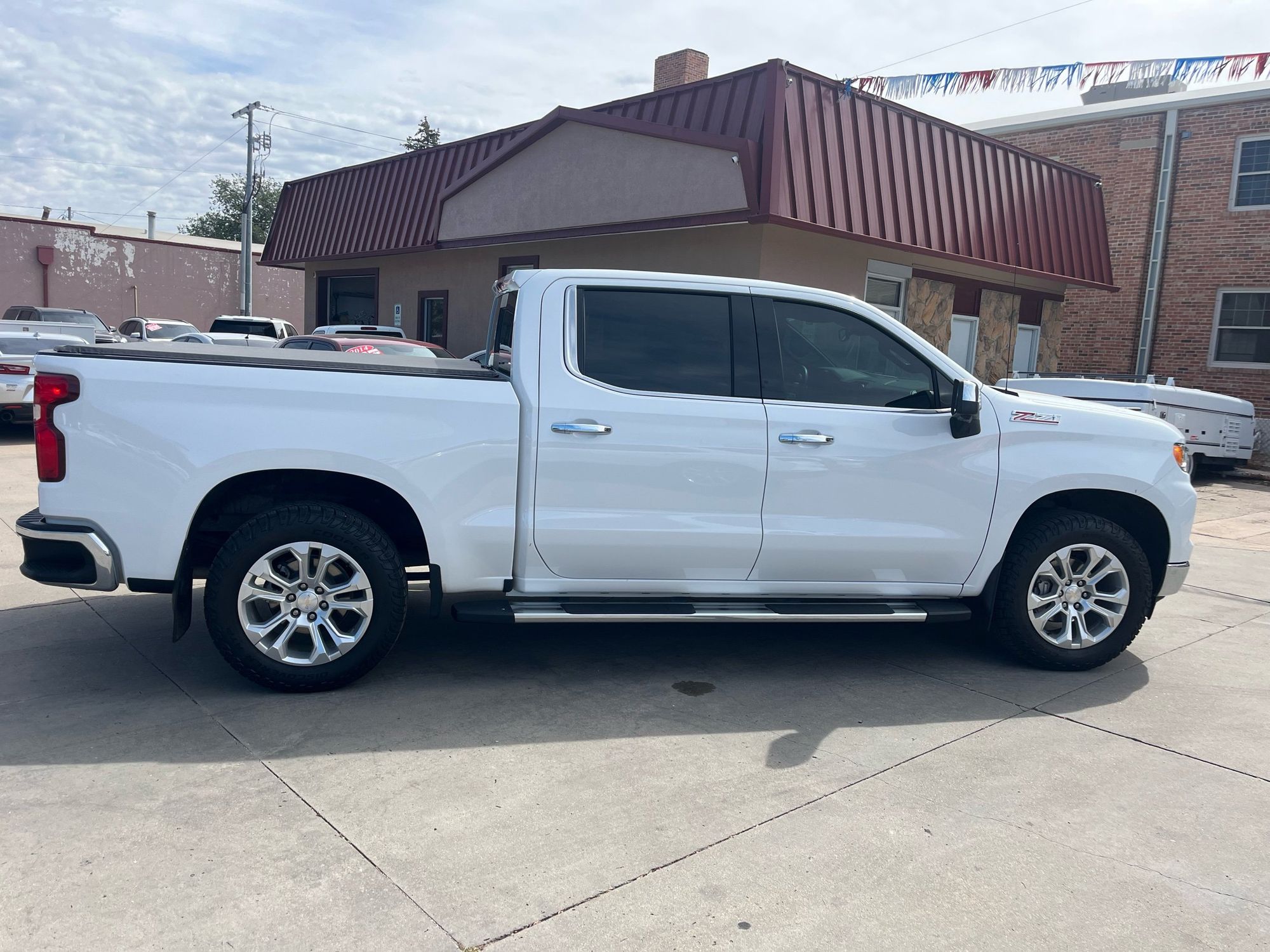 2024 Chevrolet Silverado 1500 LTZ photo 2