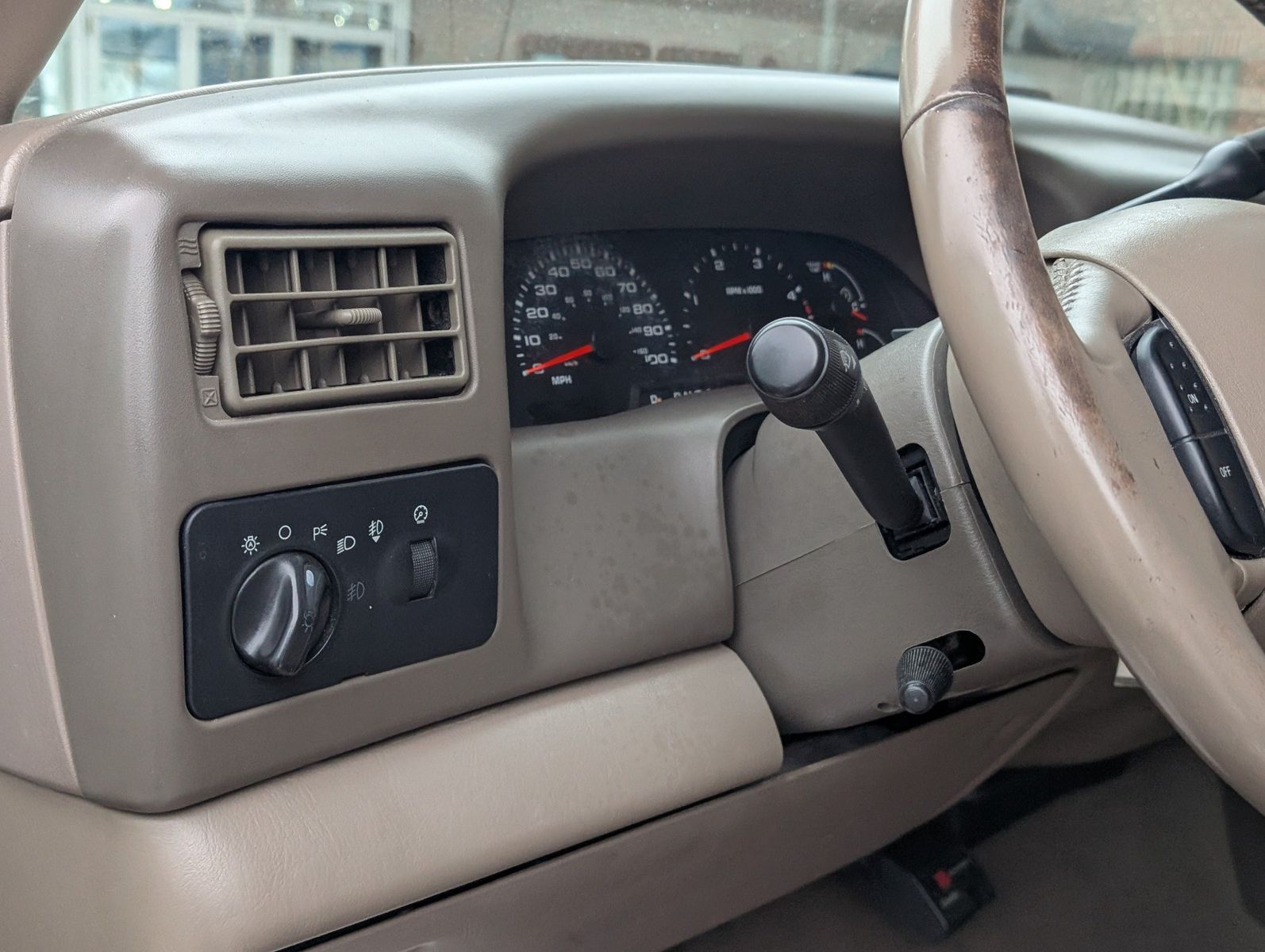 2004 Ford F-350 Super Duty 142