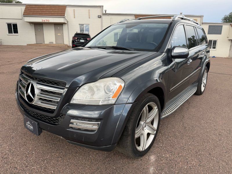 2010 Mercedes Benz GL 550 photo 2