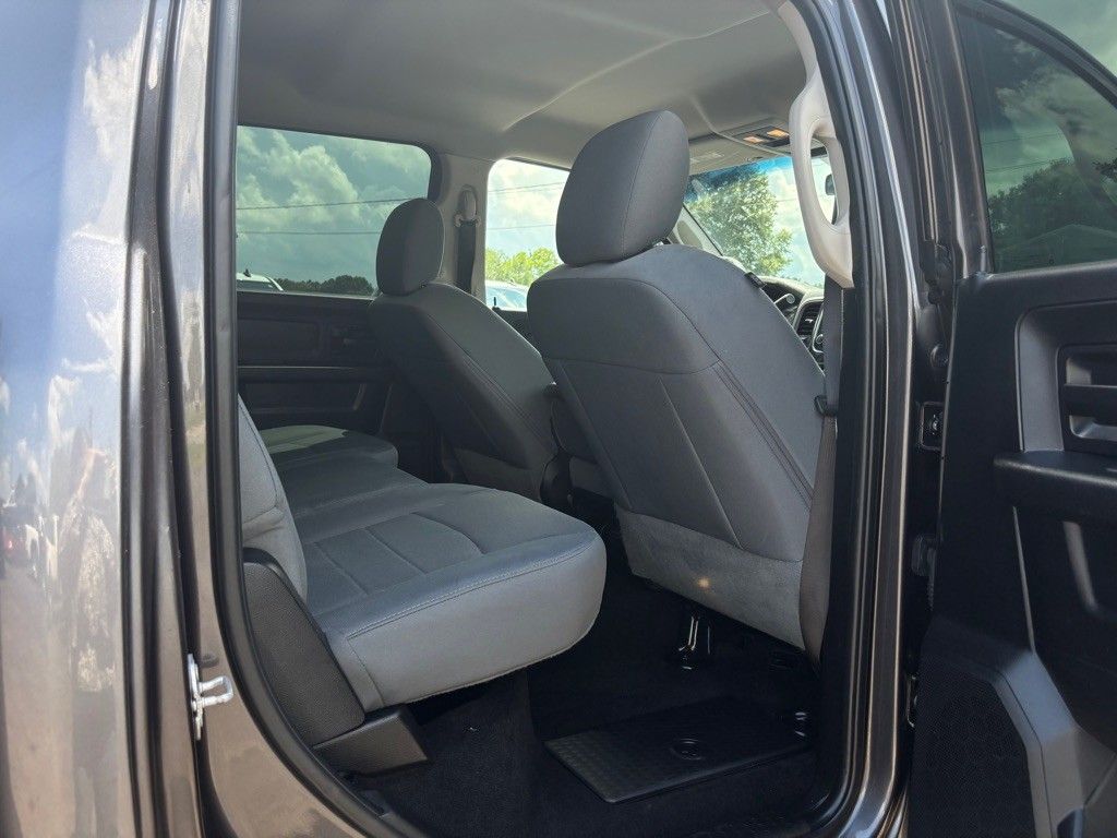 2017 Ram 2500 ST Tradesman photo 24