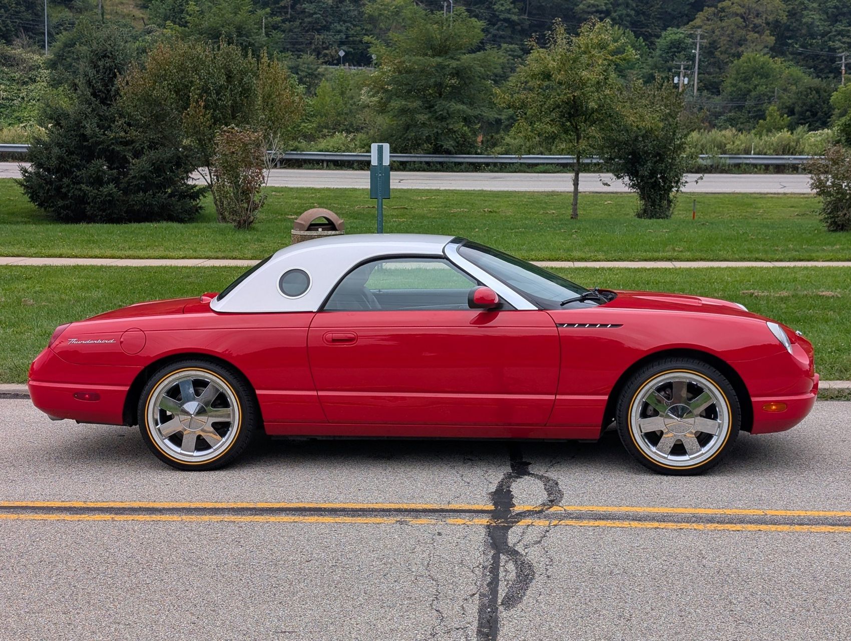 2002 Ford Thunderbird 115