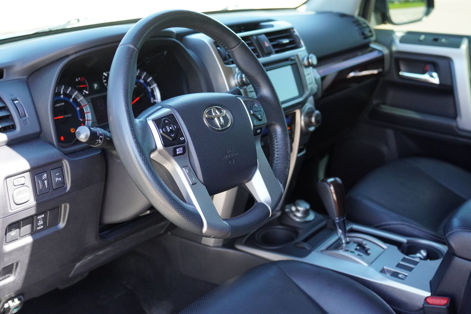 2015 Toyota 4Runner Limited photo 10