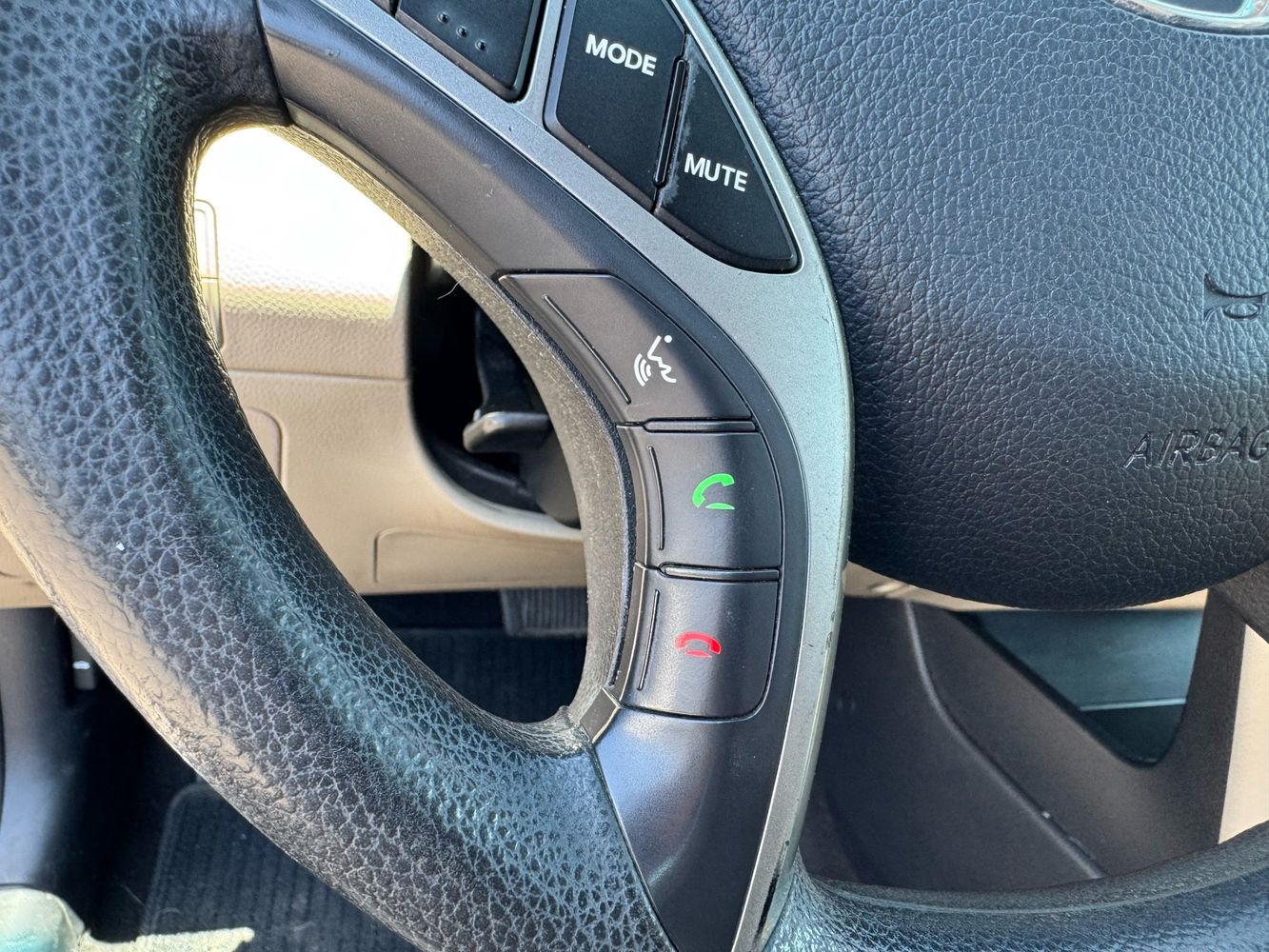 2016 Hyundai Elantra GT Base photo 28