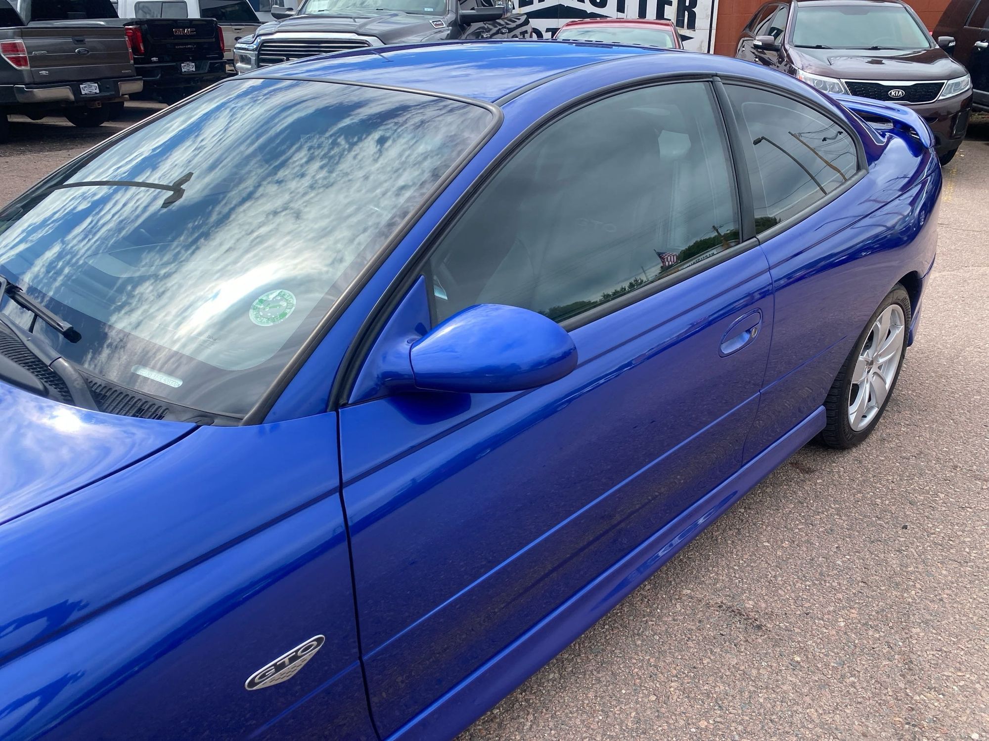 2005 Pontiac GTO photo 9
