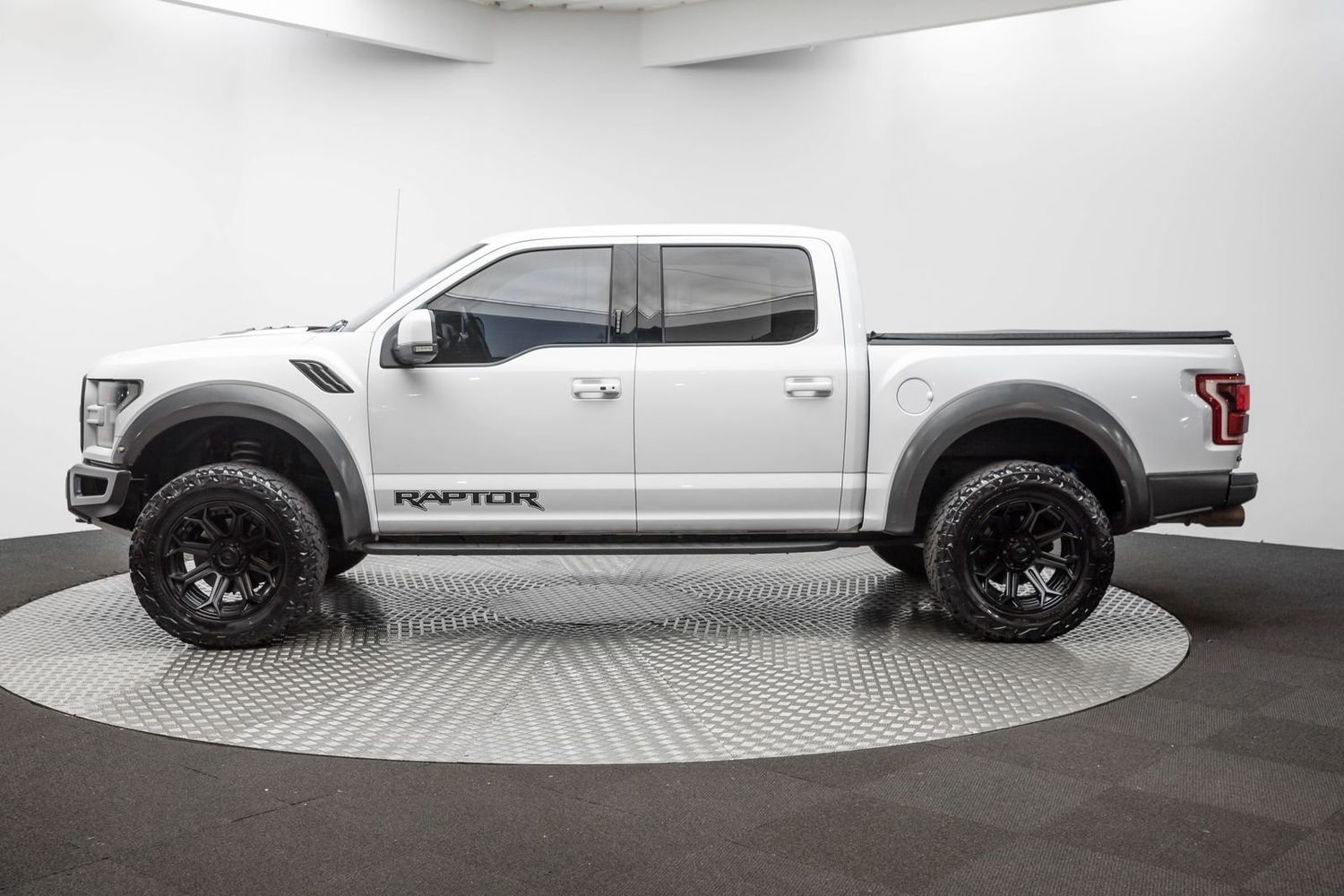 2017 Ford F-150 Raptor photo 58