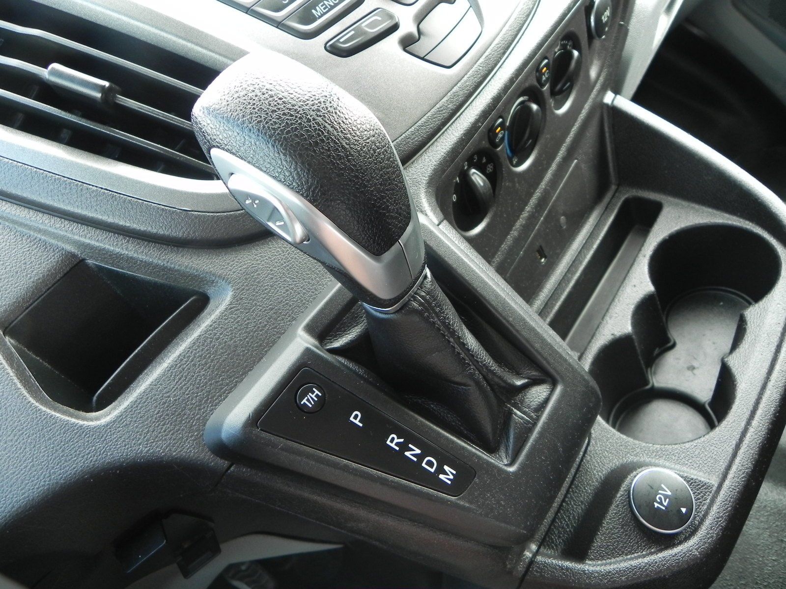 2017 Ford Transit Passenger XL photo 7