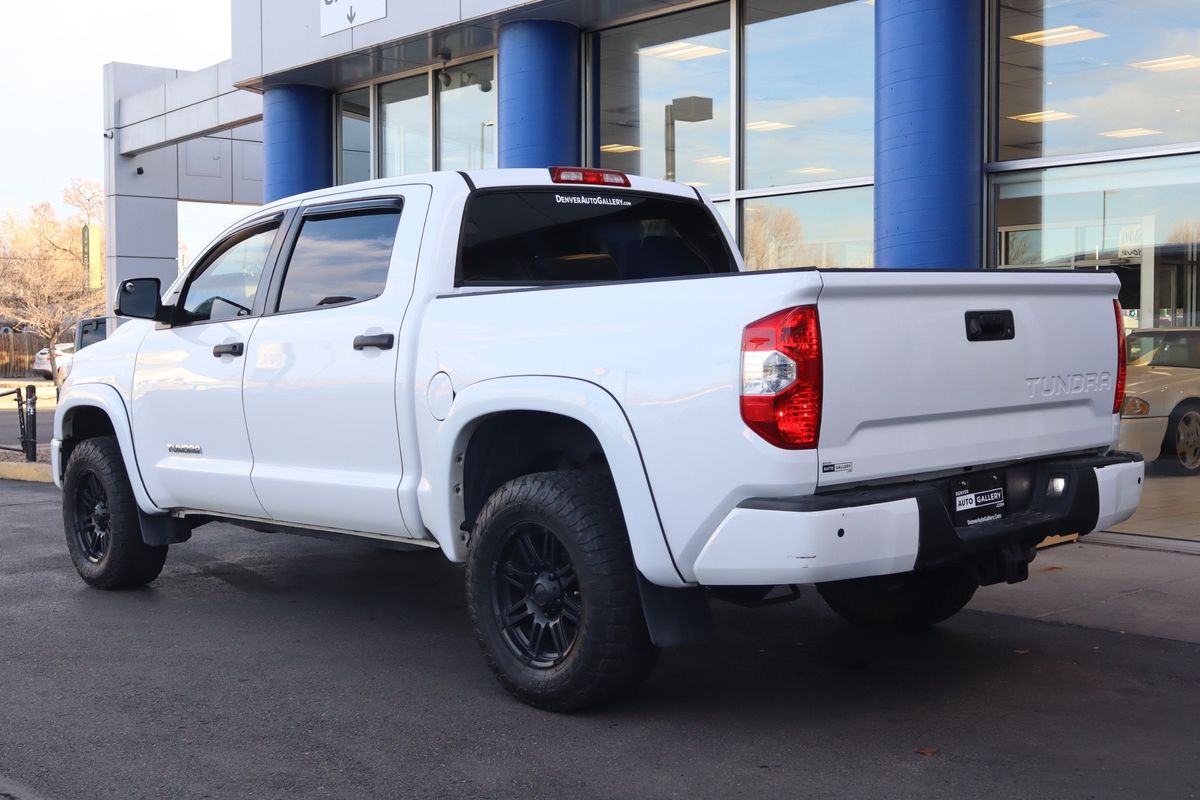 2018 Toyota Tundra SR5 5.7L V8