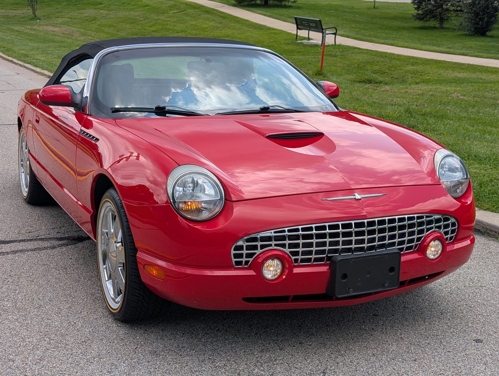 2002 Ford Thunderbird 17