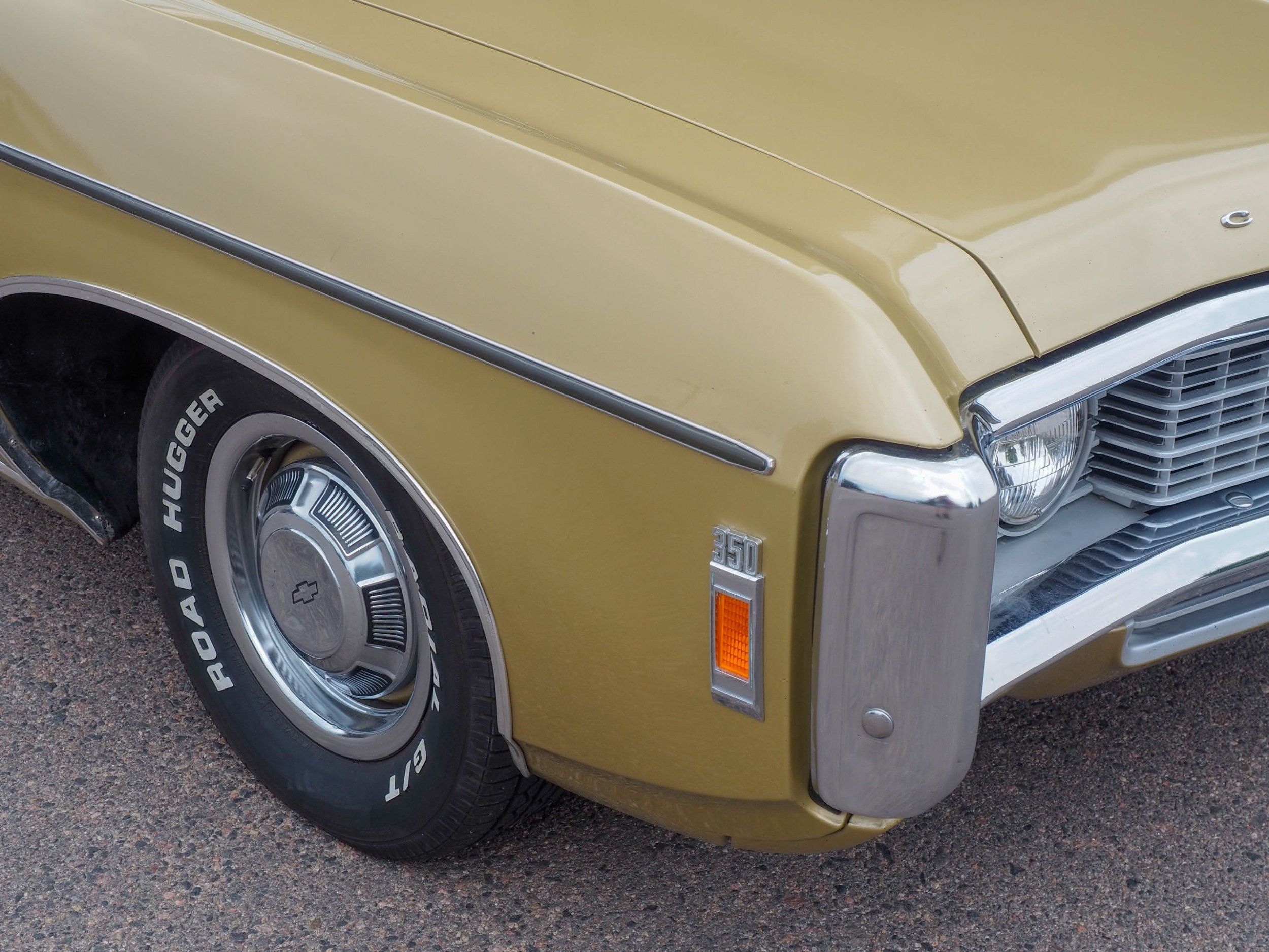 1969 Chevrolet Impala Gold 350