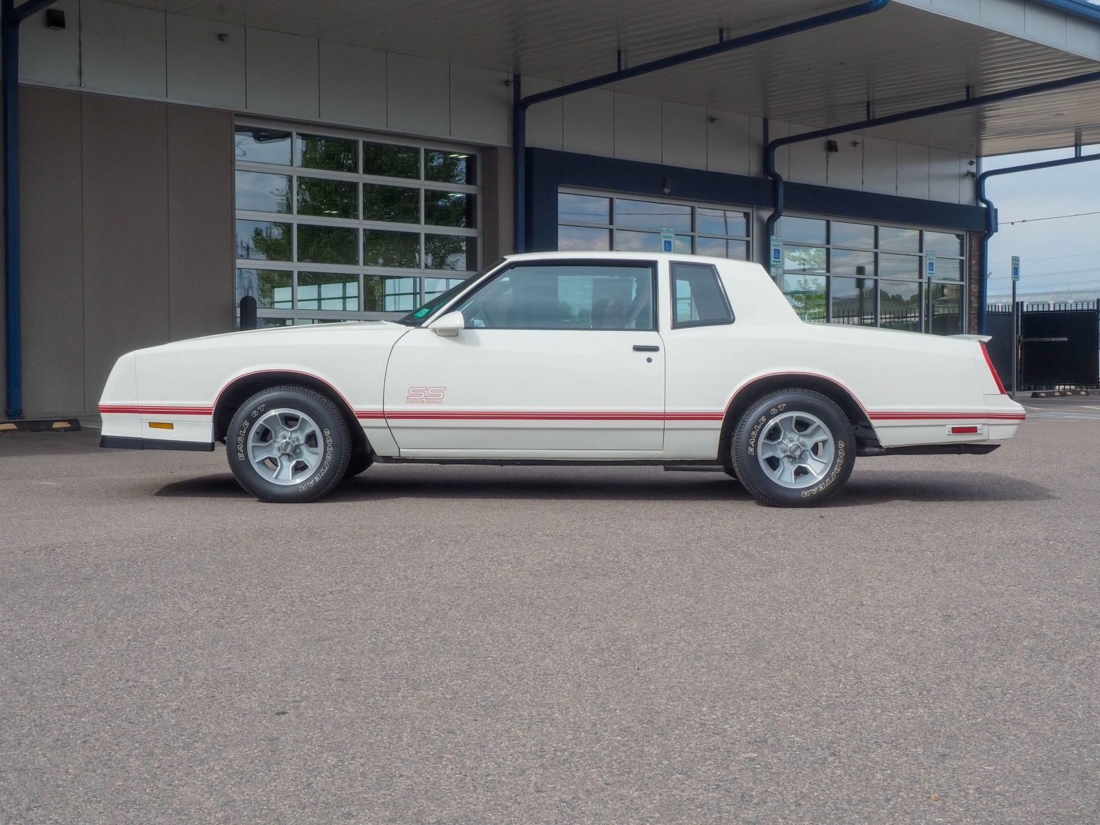 1987 Chevrolet Monte Carlo 10