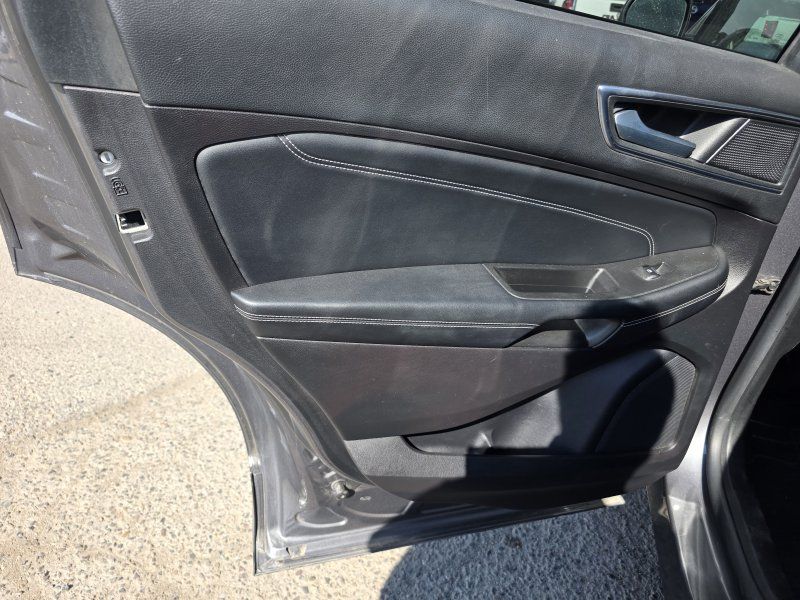 2022 Ford Edge Titanium - Photo 13