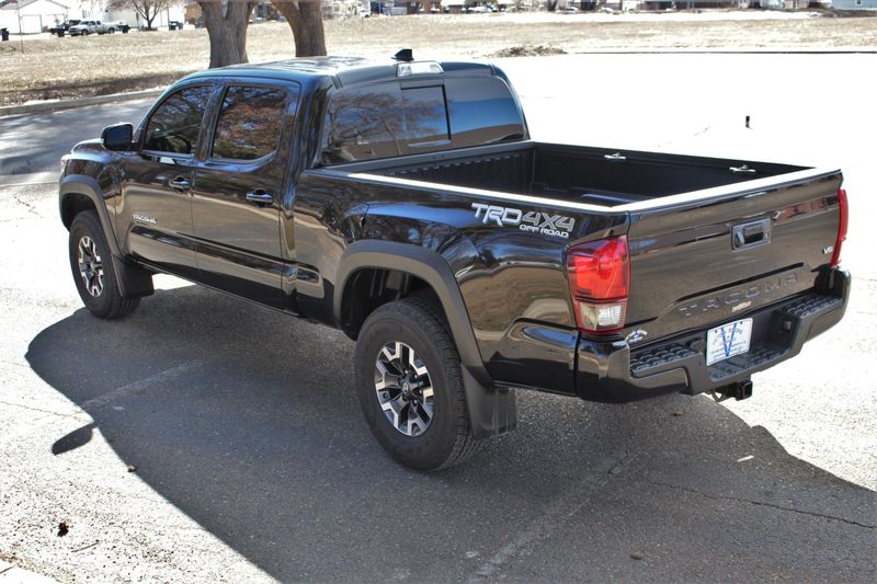 2019 Toyota Tacoma Photos