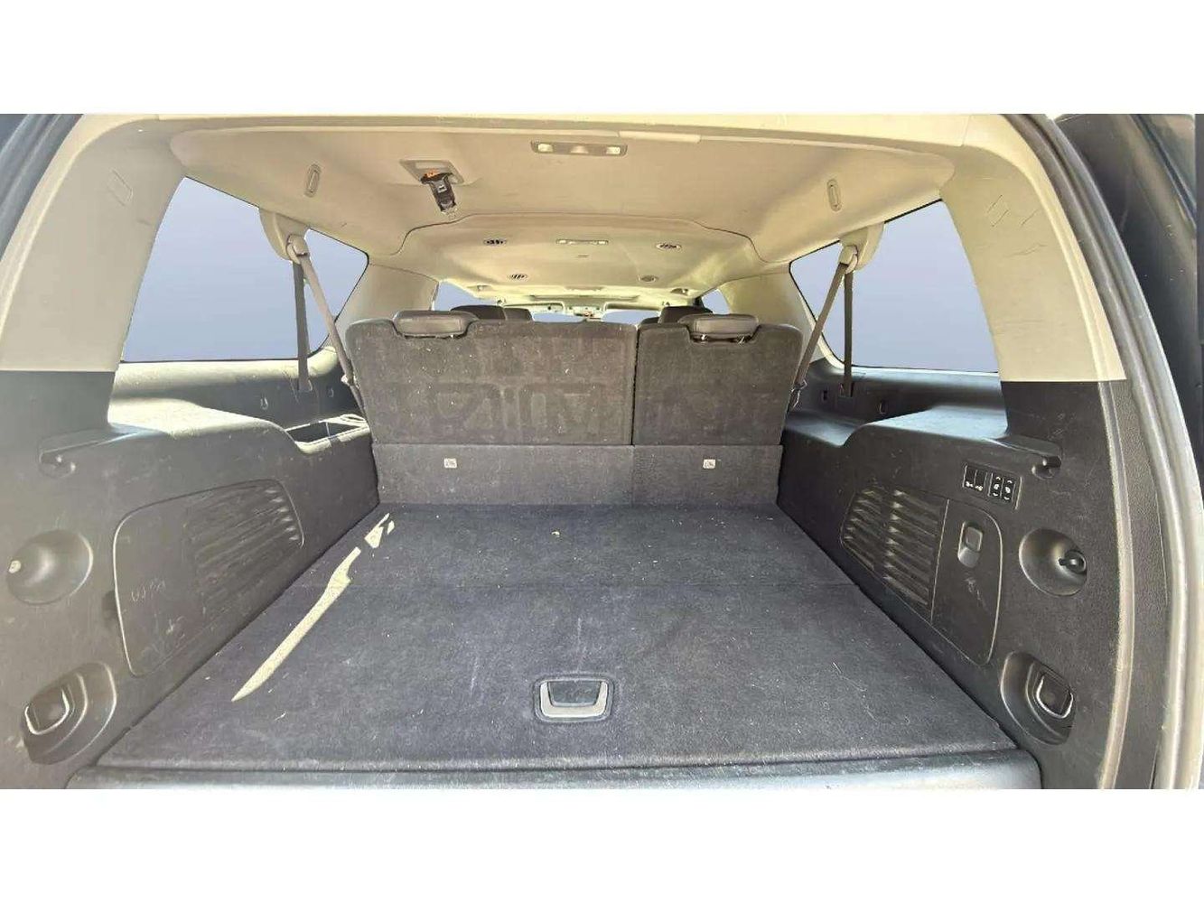 2017 Cadillac Escalade ESV Luxury photo 16