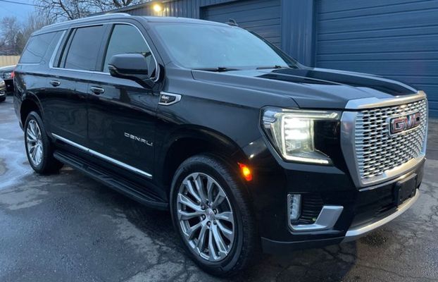 2021 GMC Yukon XL Denali's photo