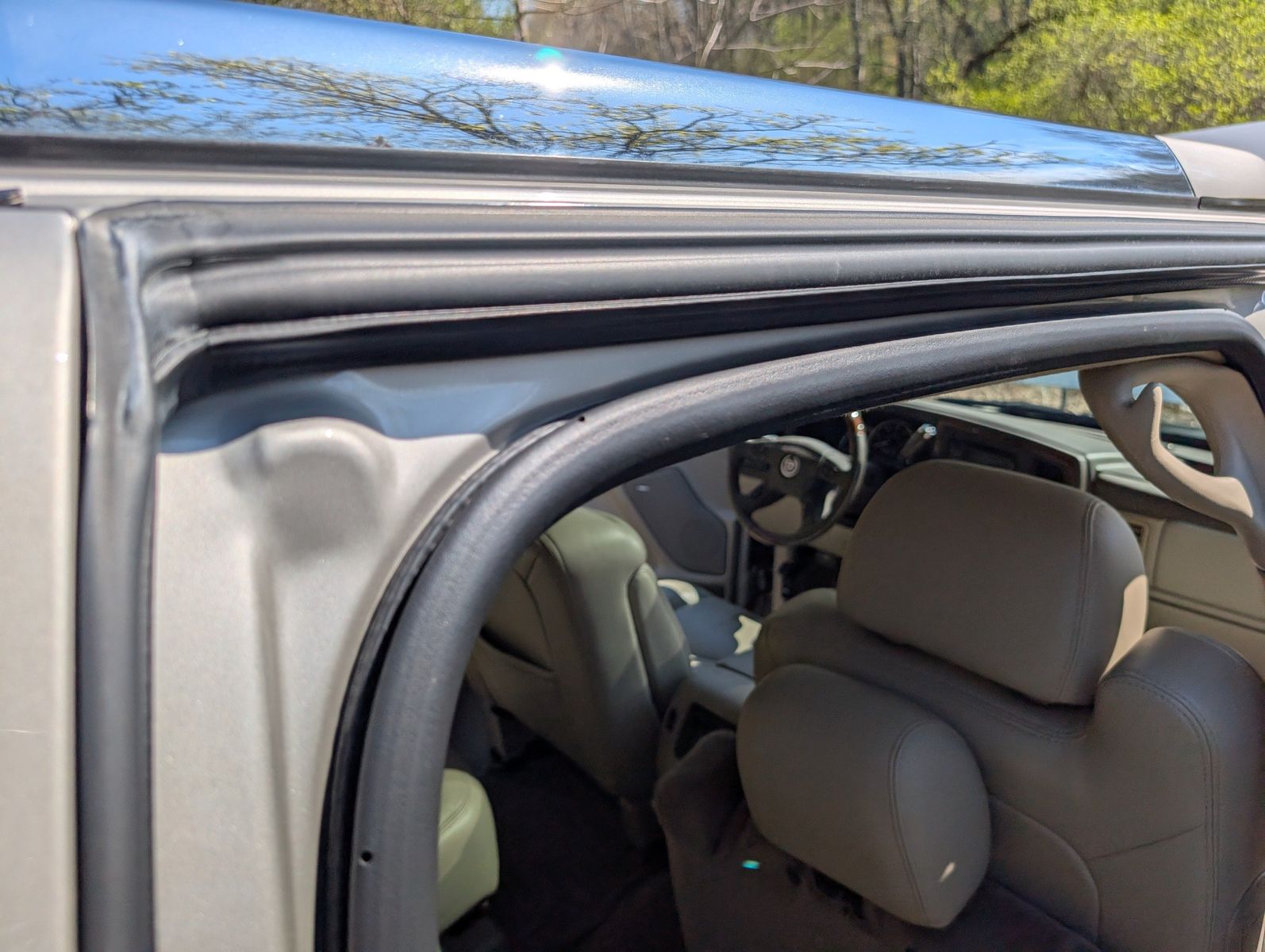 2004 Cadillac Escalade ESV 211